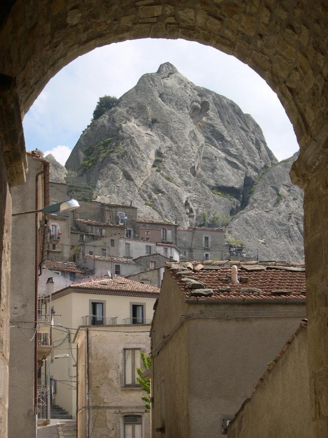 Ercole Bed & Breakfast Pietrapertosa Exterior photo
